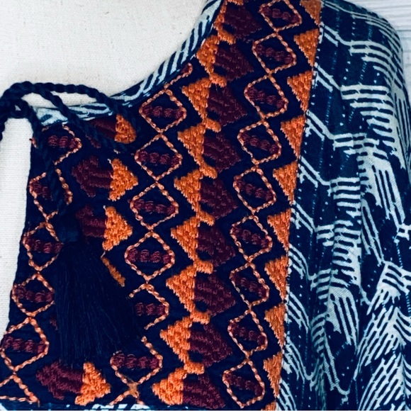 Lucky Brand boho embroidered tassel tie neck top, size large - Picture 5 of 11